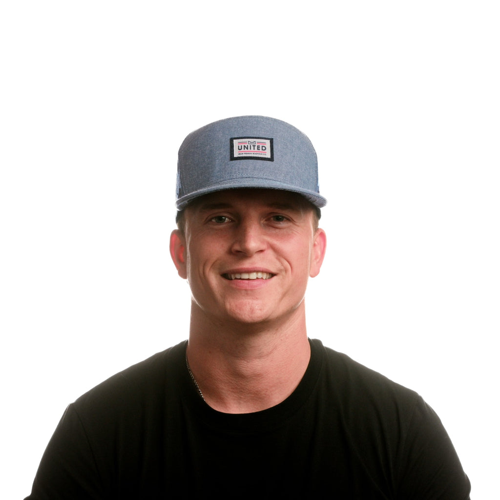 The model-image view of the melin Horizon Fit Trenches Icon Mill United in Chambray Big Image - 2